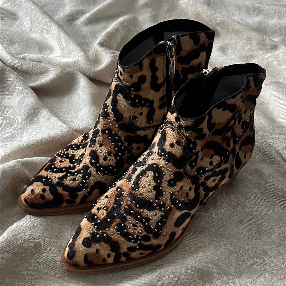 Gianni Bini Brycin Leopard Haircalf Studded Ankle Boots
with Studs – Size 7M